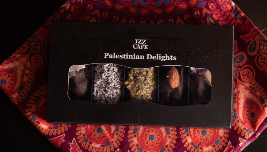 Delights Box - Medjool Dates - Izz Cafe