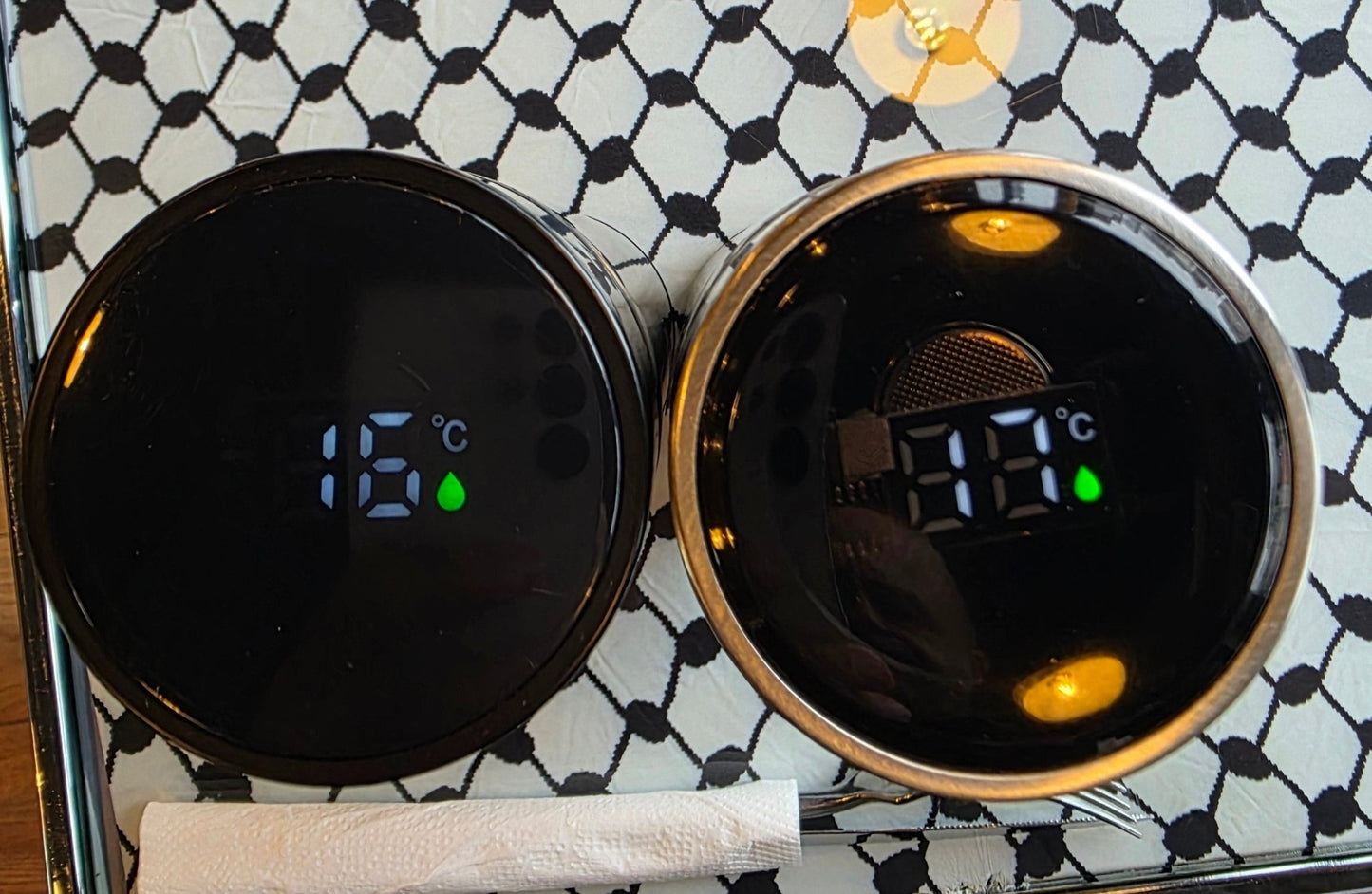 Smart 500ml LED Temp Stainless Steel Water Bottle – Vacuum Insulated, Reusable Thermos for Hot & Cold Drinks - Izz Cafe