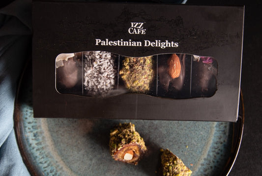 Delights Box - Medjool Dates - Izz Cafe