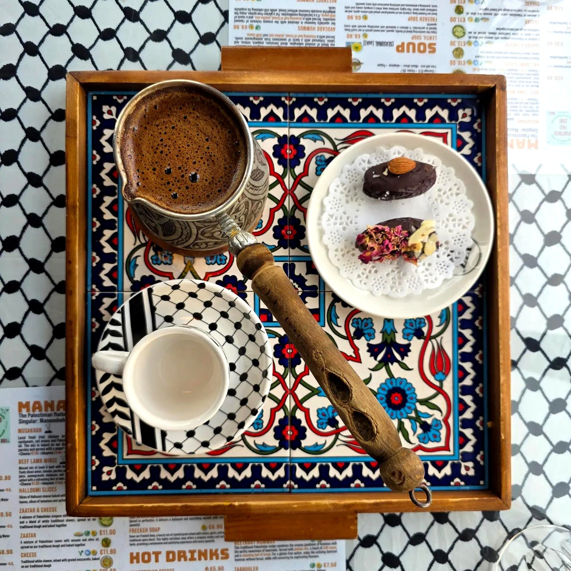 Izz Cafe Exclusive: Palestinian Keffiyeh Ceramic Izzpresso Cup & Saucer Set (100ml) - Izz Cafe